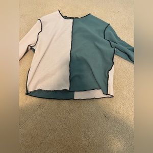 Green and White long sleeve cropped